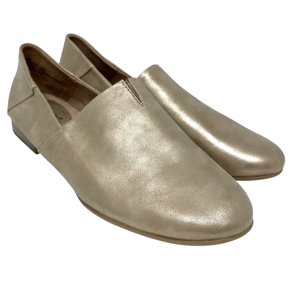 NEW BOC Born of Concept Metallic Gold Slip On Loafer Flats 9 Wide - Picture 1 of 8